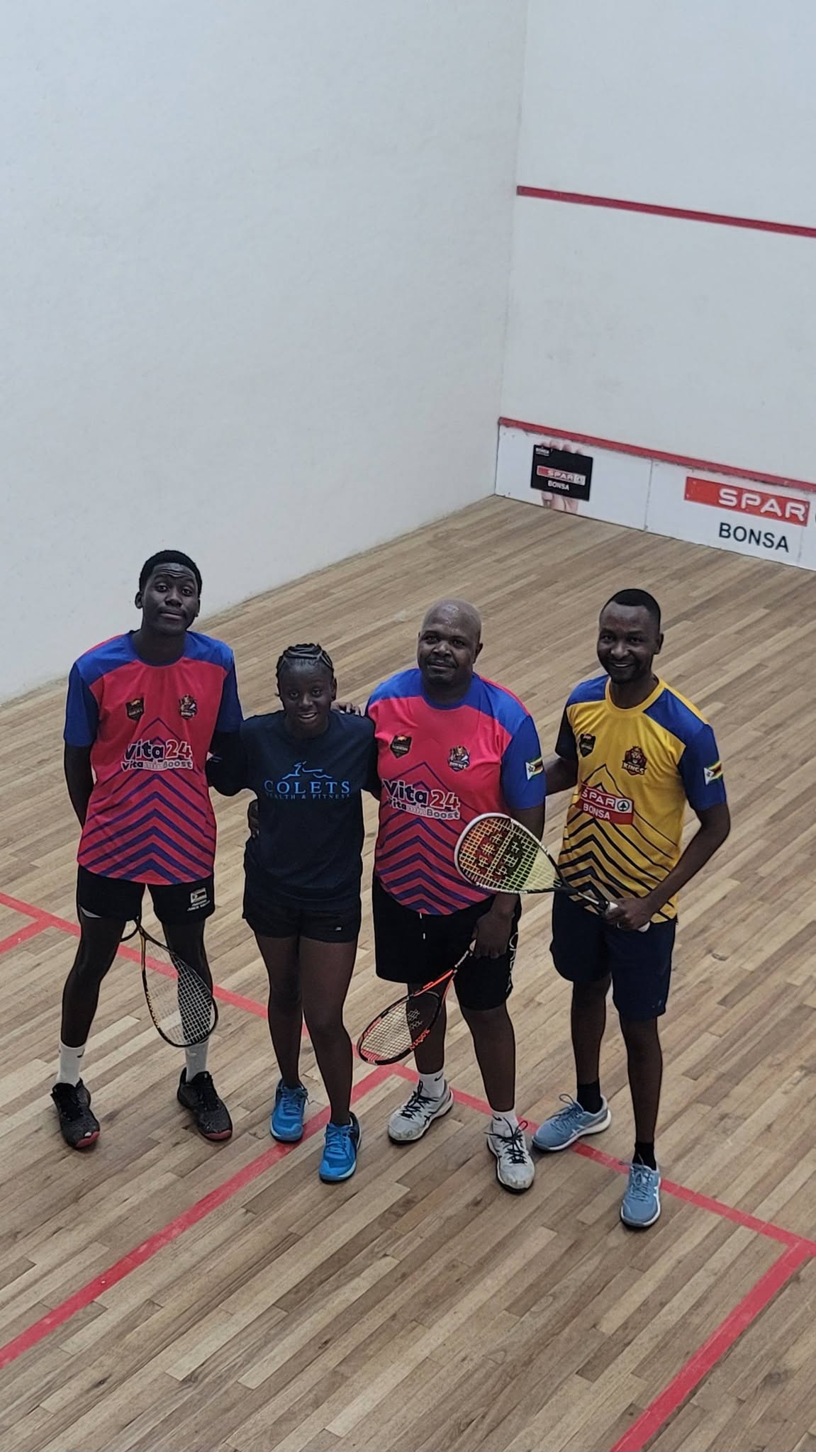 lady playing squash